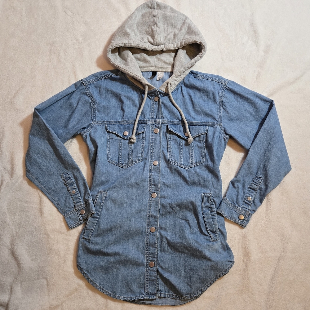 H&M Divided Jean Jacket Size 8
